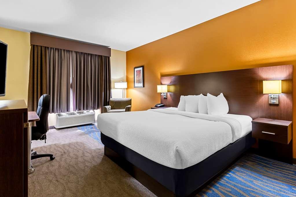 Best Western St. Louis Airport North Hotel & Suites Гейзелвуд Номер фото